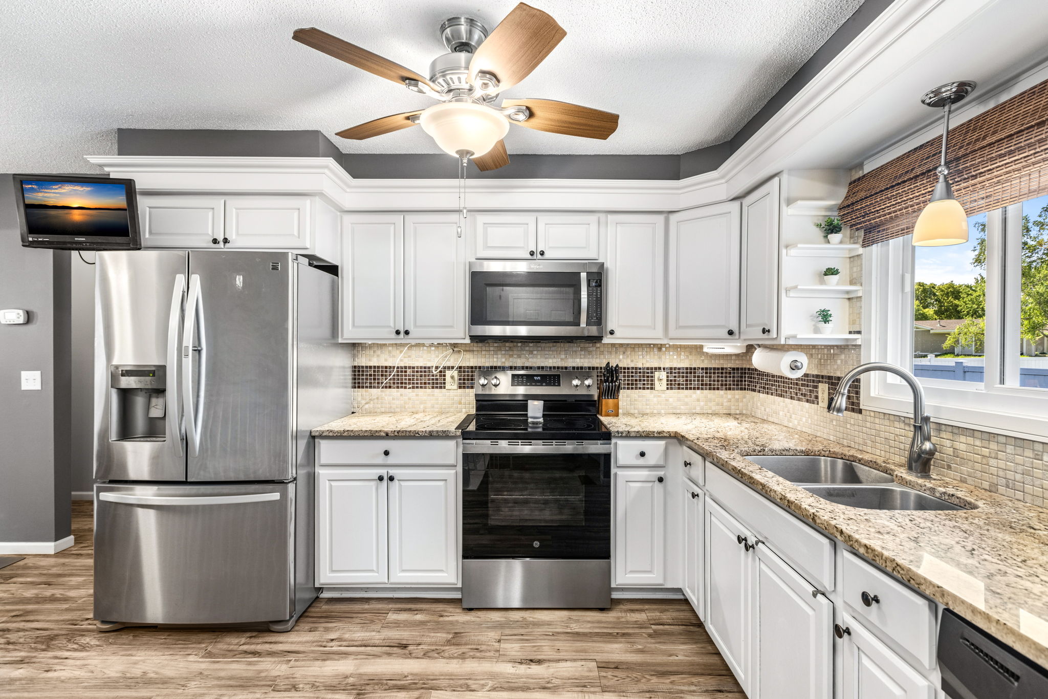 13994 Holyoke Court, Apple Valley, MN — interior featured photograph